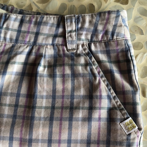 Insight Plaid Shorts with leg cuff - Picture 5 of 8